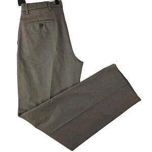 Dockers Classic ~Men's 32/32~ Signature Khaki Flat Comfort Pants Cotton Blend.